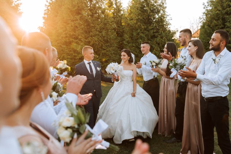 Die besten Kleider für eine Sommerhochzeit